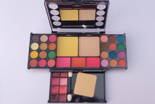 MS love makeup kit