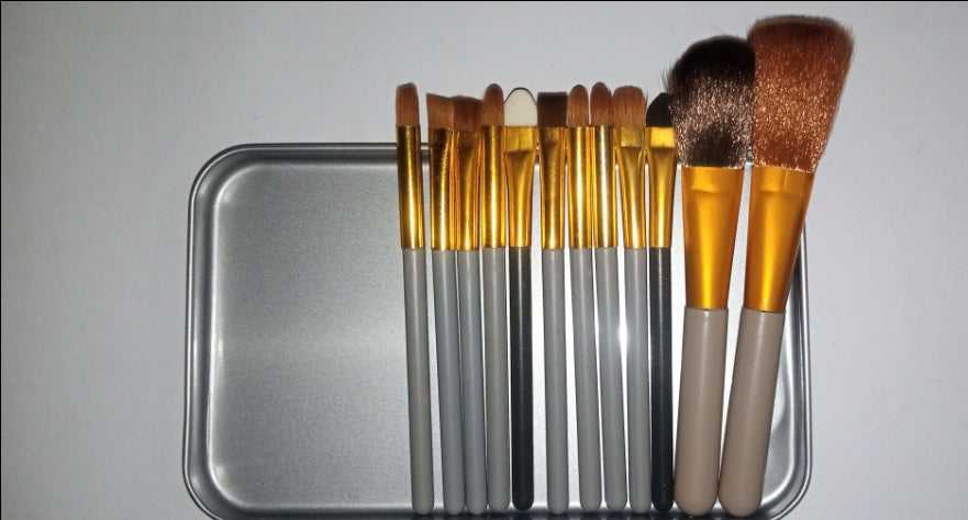 Naked 3 urban decay brush kit